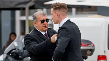 续了大约两, 行了友好的 续了大约两, 行了友好的