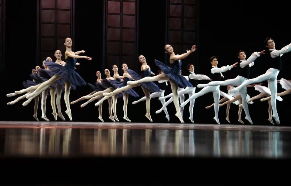 让观众沉浸, UYGqT