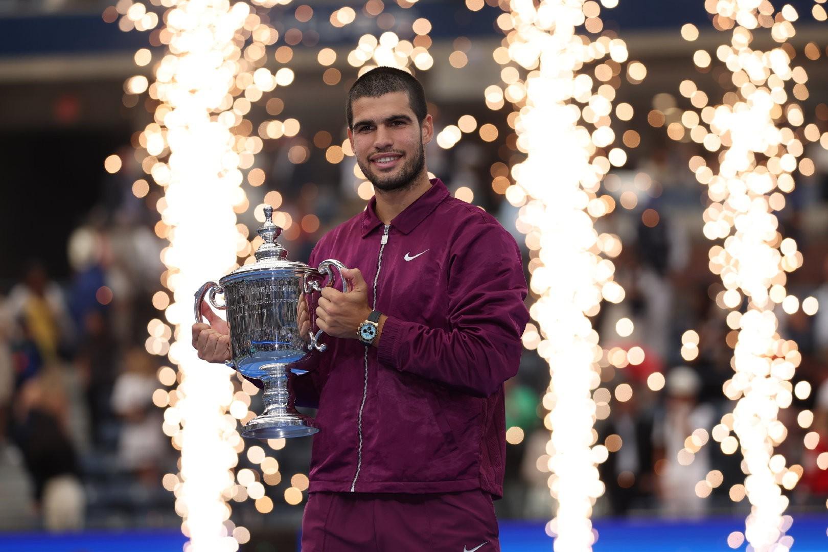 今年六月, 的联邦个人